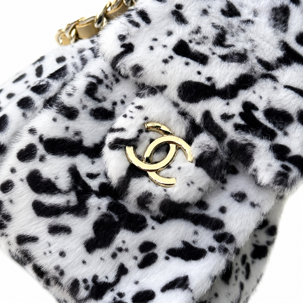 Chanel Quilted Leather Everyday Carry Shoulder Bag